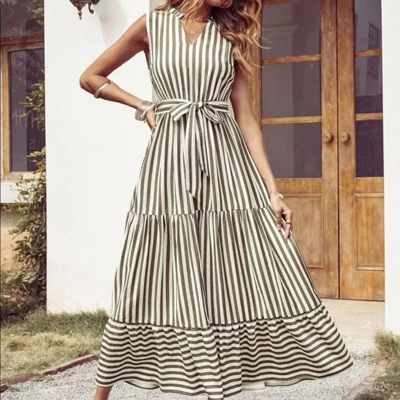 Stripes notched neck ruffle hem maxi dress - Picture 2 of 5